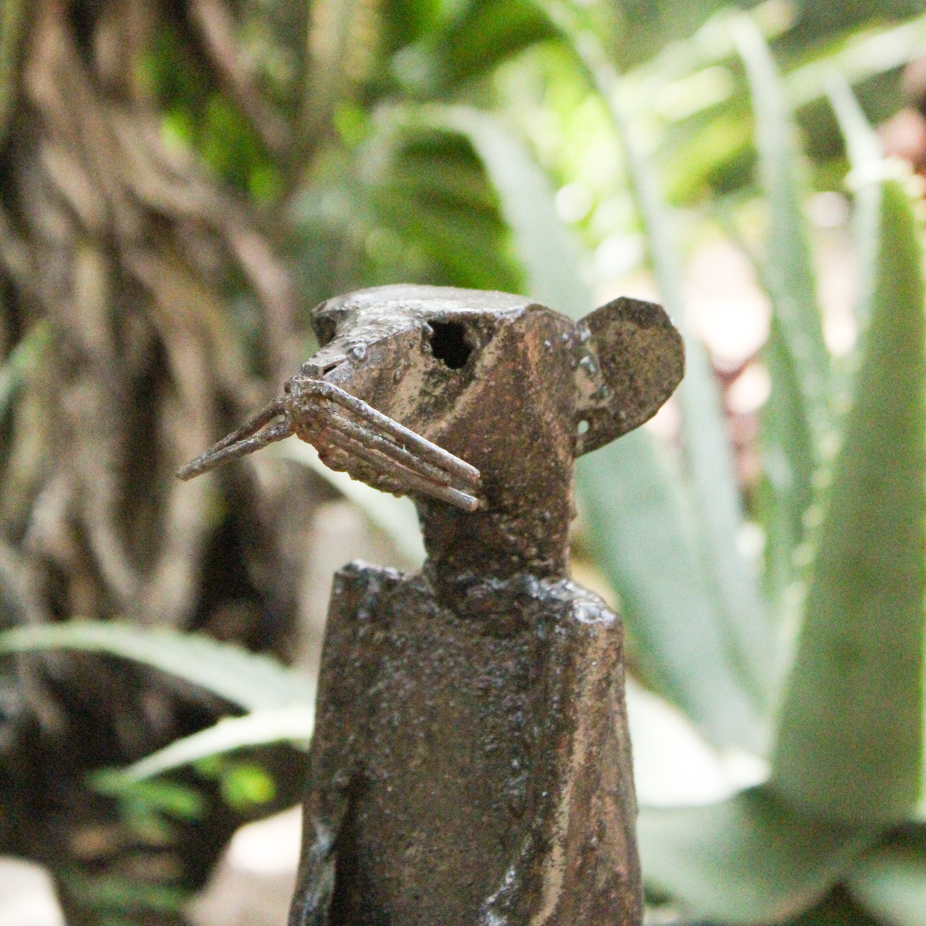 Outdoor Steel Meerkat Garden Sculpture