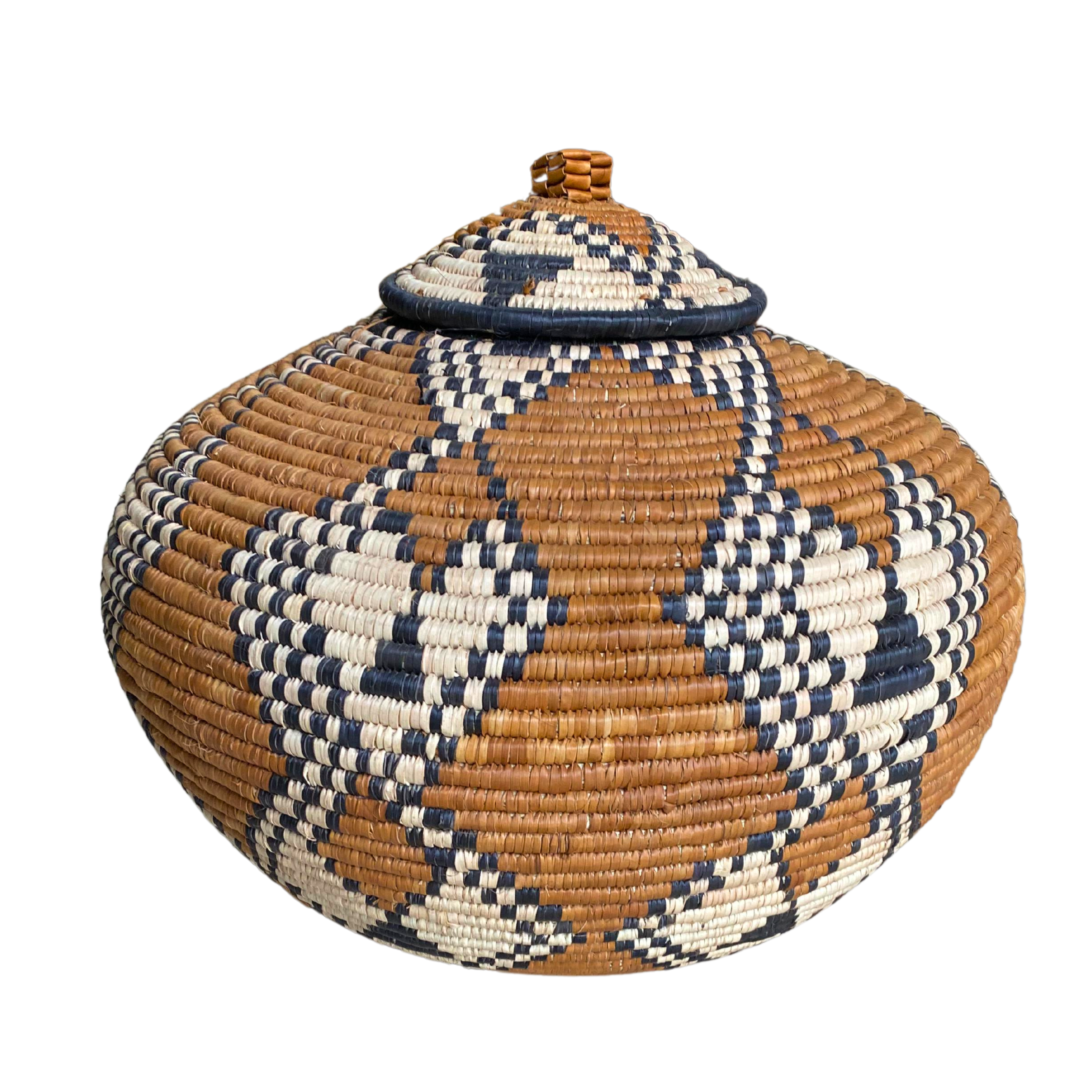 Hand Weaved Diamond Shields Basket (Bronw & Cream)