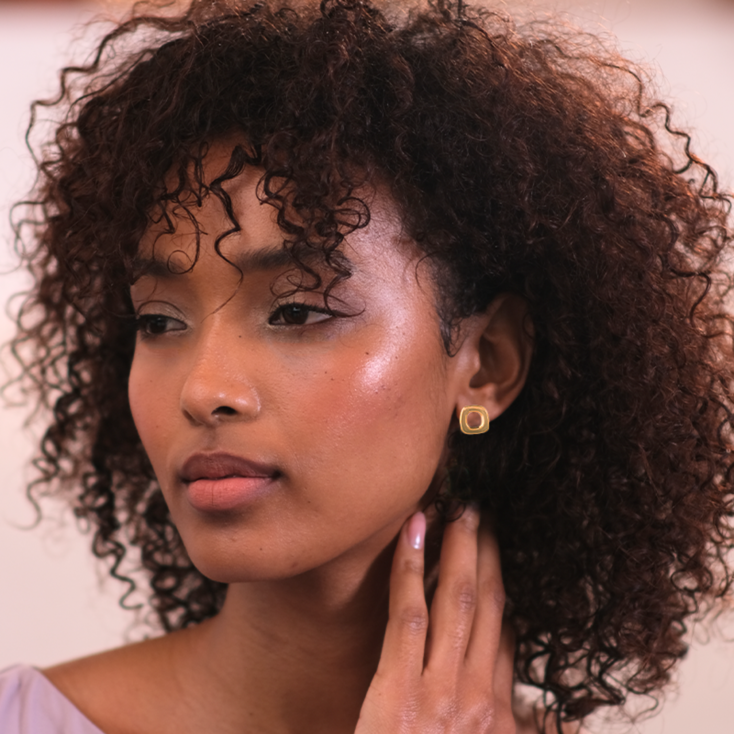 Kirsten Goss Mini Reve Studs Earrings